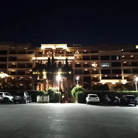 公寓 Golden Sands Hotel 金沙