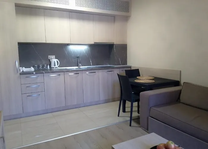 Golden Sands Hotel Apartment